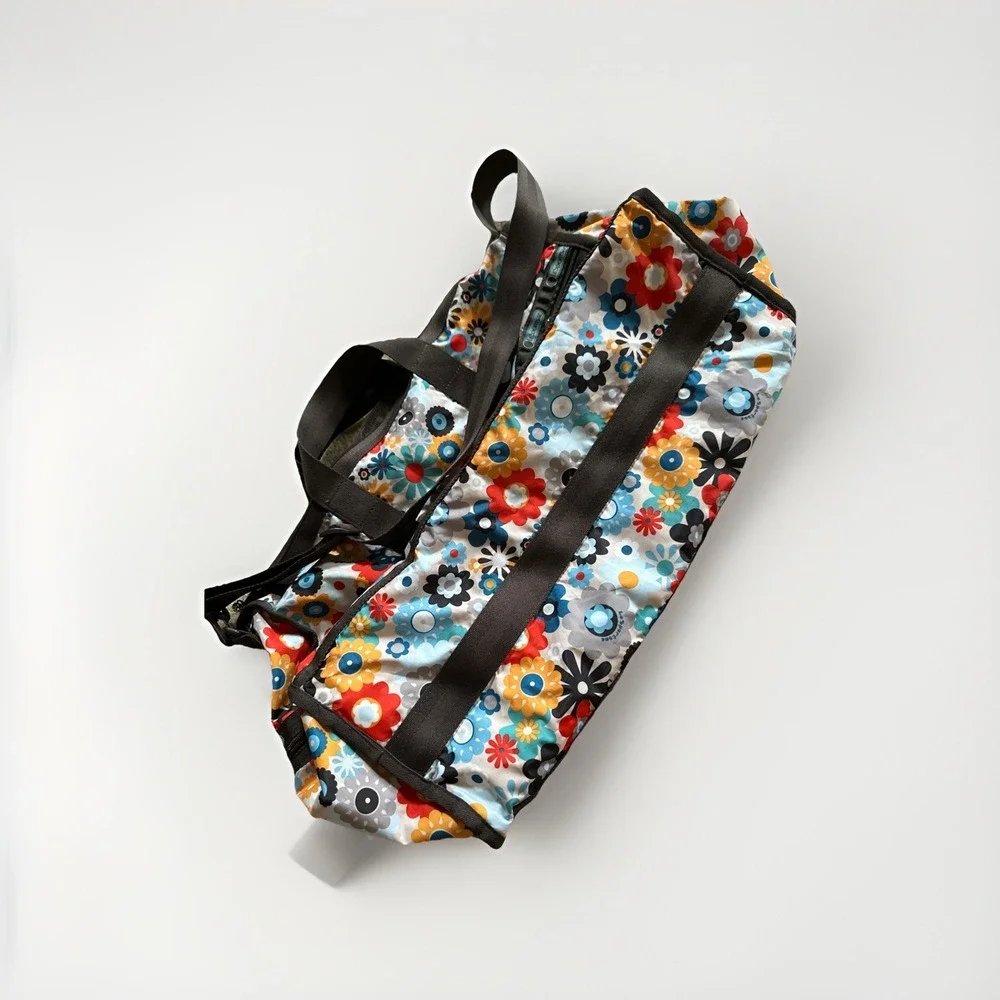LeSportsac large weekender Flower Power Bright Retro Pop Floral Print Bag 20x15